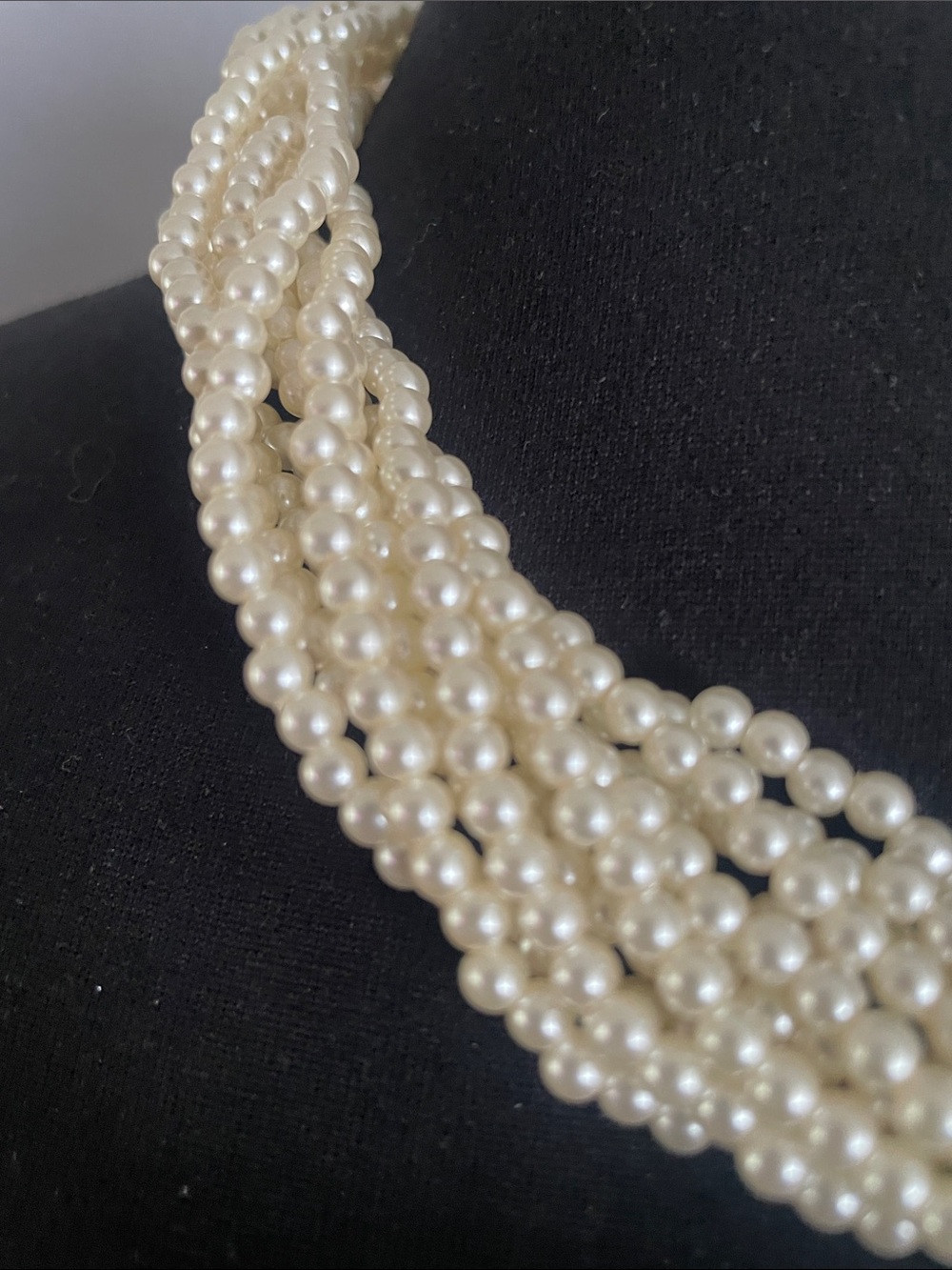 Casual Corner Faux Pearl Necklace Reversable Pendant Gold Tone Statement Costume - Picture 5 of 5
